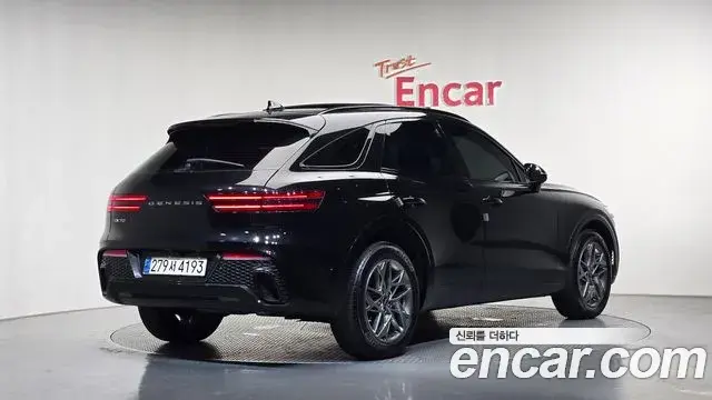 Genesis GV70 2023 — ფოტო 26/32