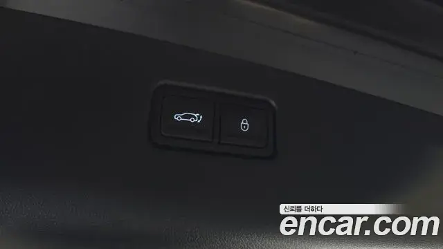 Genesis GV70 2023 — ფოტო 31/32