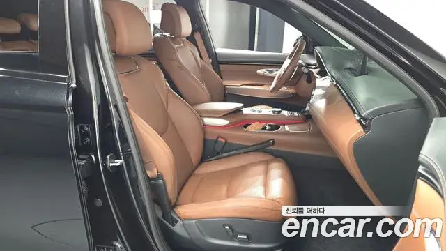 Genesis GV70 2023 — ფოტო 32/32