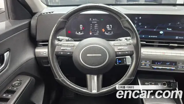 Hyundai Kona 2023 — Фото 13/20