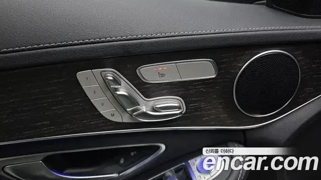 Mercedes-Benz C-Class 2019 — Фото 17/20