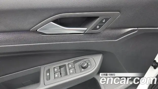 Volkswagen Golf 2025 — Photo 25/30