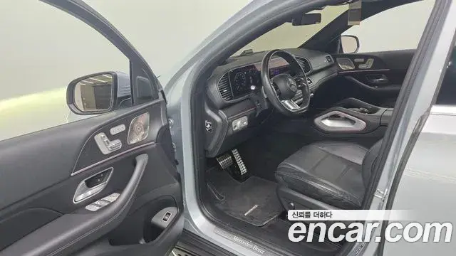 Mercedes-Benz GLE-Class 2023 — Фото 10/20
