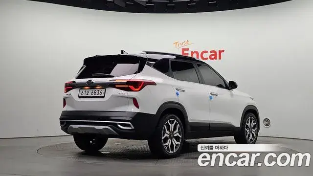 Kia Seltos 2019 — ფოტო 31/35