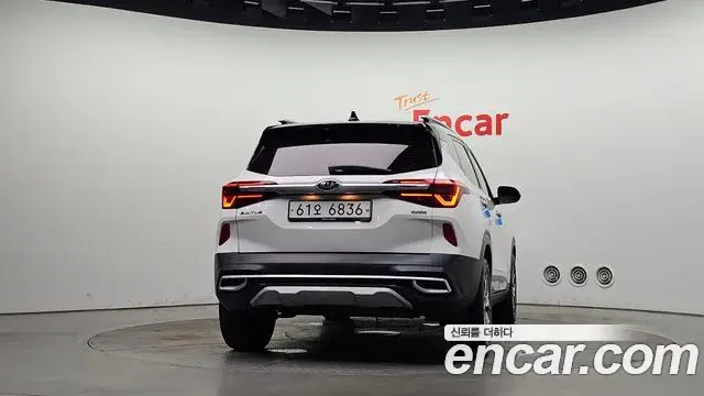 Kia Seltos 2019 — ფოტო 16/35