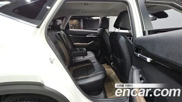Kia Seltos 2019 — ფოტო 3/35