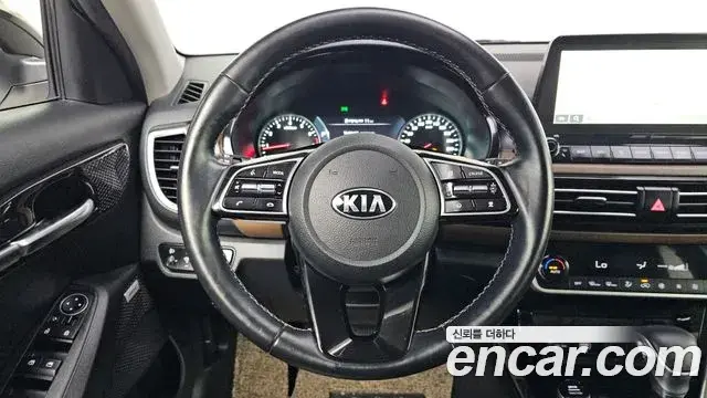 Kia Seltos 2019 — ფოტო 11/35