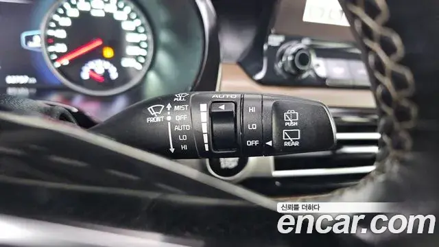 Kia Seltos 2019 — ფოტო 26/35