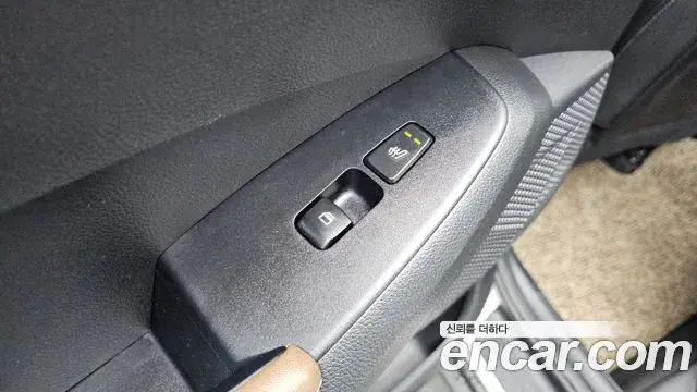 Kia Seltos 2019 — ფოტო 12/35