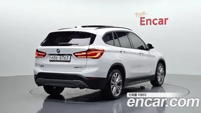 BMW X1 2018 — Фото 2/20