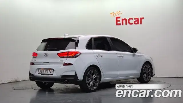 Hyundai i30 2019 — Фото 2/20