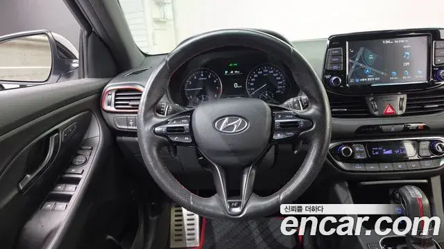 Hyundai i30 2019 — Фото 13/20