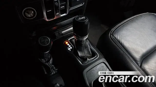 Jeep Wrangler 2019 — Фото 9/20