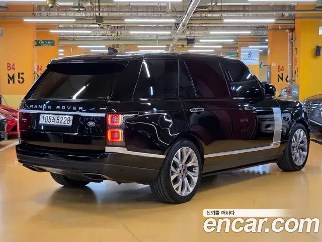 Land Rover Range Rover 2020 — ფოტო 16/20
