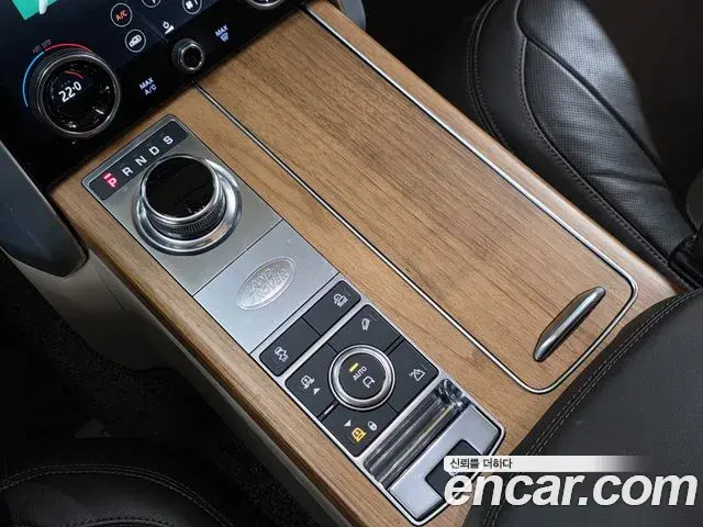 Land Rover Range Rover 2020 — ფოტო 20/20