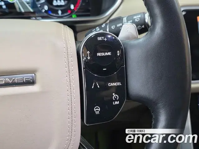 Land Rover Range Rover 2020 — ფოტო 18/20