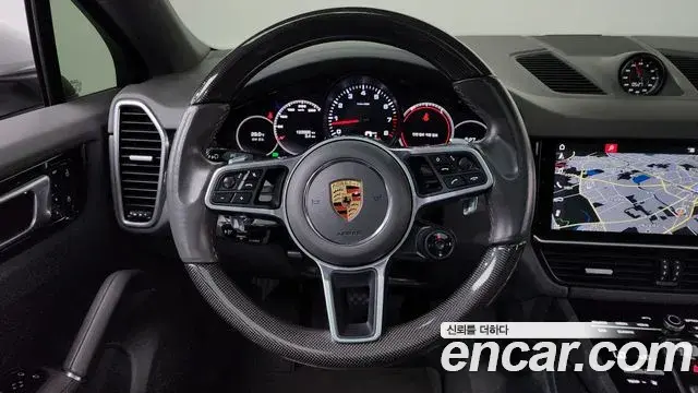 Porsche Cayenne 2020 — Фото 13/20