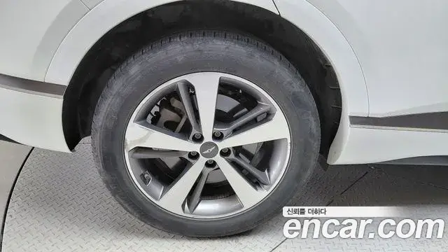 Genesis GV80 2021 — ფოტო 13/32