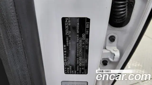 Genesis GV80 2021 — ფოტო 17/32