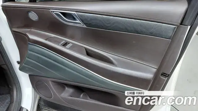 Genesis GV80 2021 — ფოტო 11/32