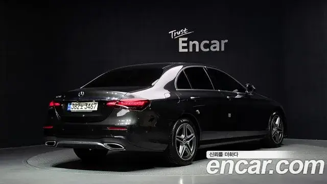 Mercedes-Benz E-Class 2022 — Фото 2/20