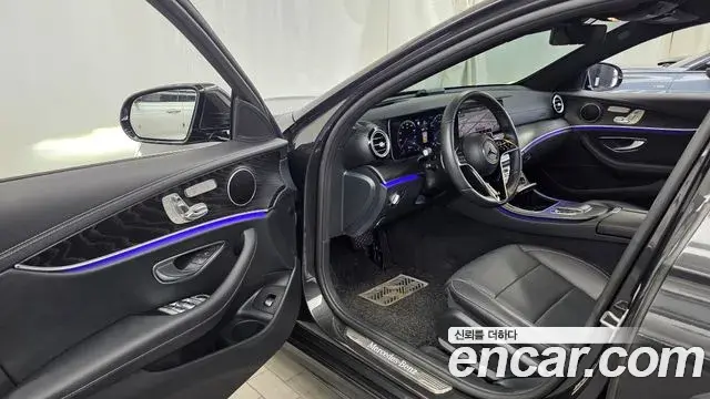 Mercedes-Benz E-Class 2022 — Фото 10/20