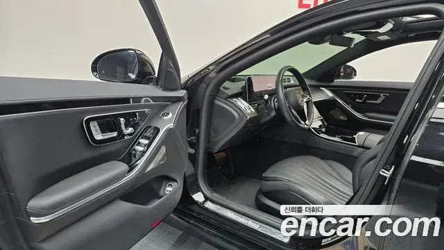 Mercedes-Benz S-Class 2023 — Фото 10/20