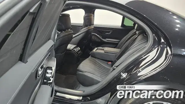 Mercedes-Benz S-Class 2023 — Фото 12/20