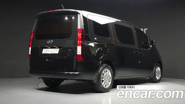 Hyundai Staria 2021 — Фото 2/20