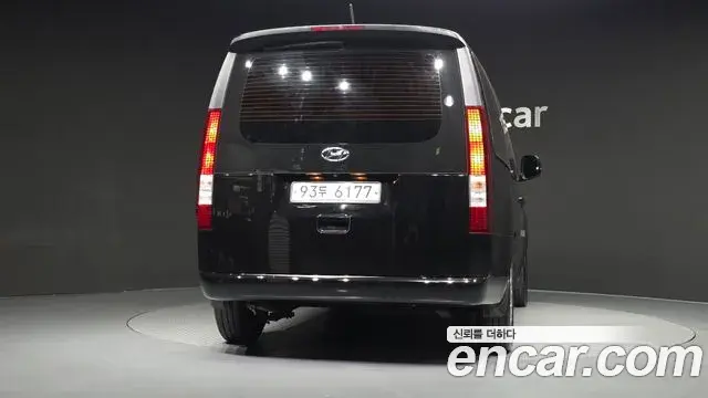 Hyundai Staria 2021 — Фото 4/20