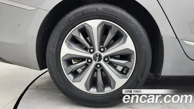Kia K8 2023 — Şəkil 7/20
