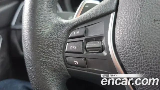 BMW 3 Series 2018 — Фото 16/20