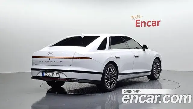 Hyundai Grandeur 2025 — Фото 2/20