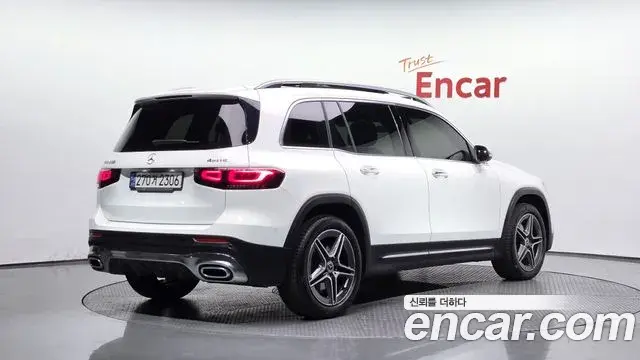 Mercedes-Benz GLB-Class 2021 — Фото 1/20