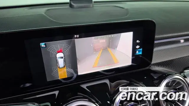 Mercedes-Benz GLB-Class 2021 — Фото 14/20