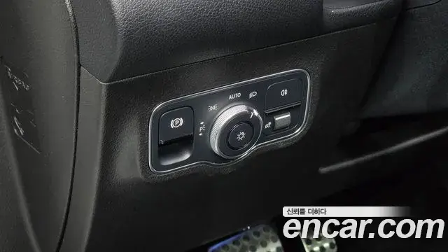 Mercedes-Benz GLB-Class 2021 — Фото 15/20