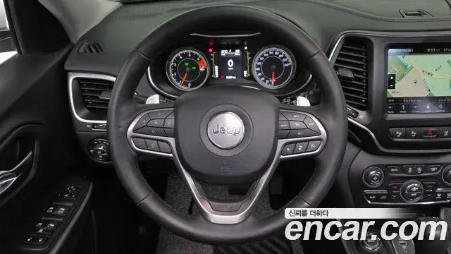 Jeep Cherokee 2019 — Photo 13/20