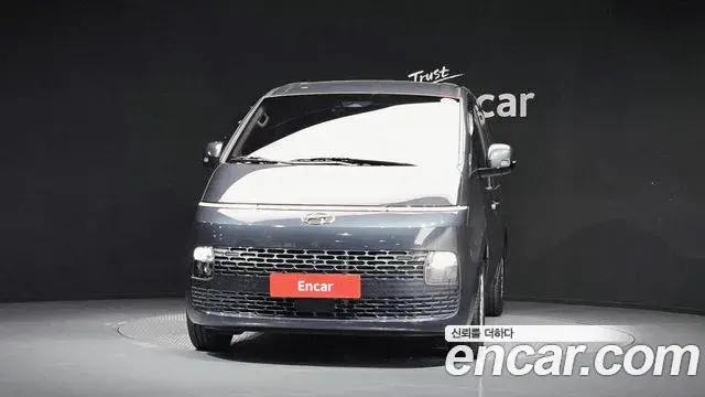 Hyundai Staria 2022 — Фото 2/20