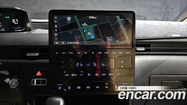 Hyundai Staria 2022 — Фото 12/20