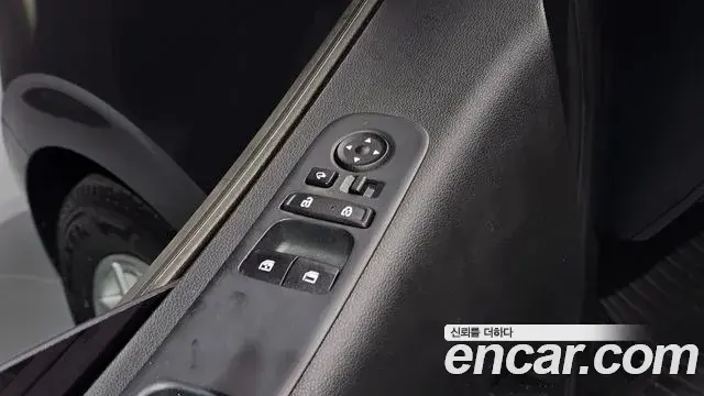 Hyundai Staria 2022 — Фото 19/20