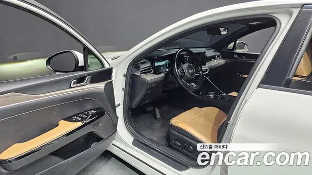 Kia K5 2021 — Photo 5/31