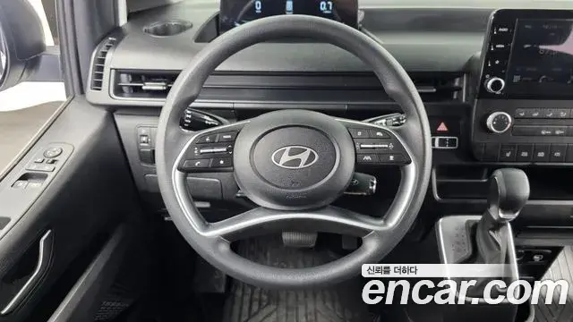 Hyundai Staria 2025 — Фото 13/20