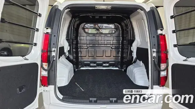 Hyundai Staria 2025 — Фото 20/20