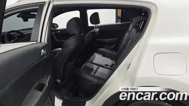 Kia Sportage The Bold 2020 — Фото 11/20