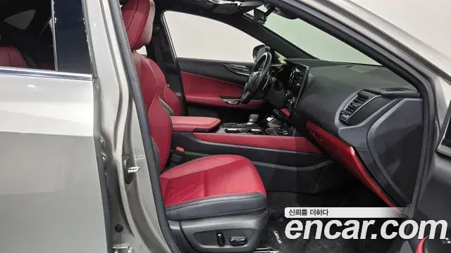 Lexus NX350h 2023 — ფოტო 22/34