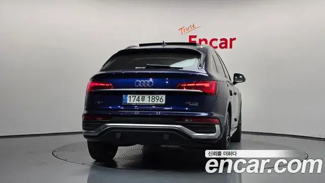 Audi Q5 2021 — Фото 4/20
