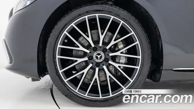 Mercedes-Benz S-Class 2026 — Фото 4/18