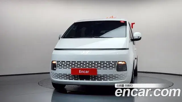 Hyundai Staria 2024 — Фото 3/20