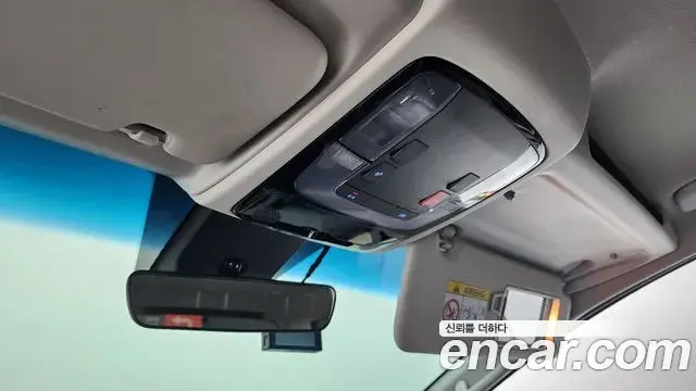 Hyundai Staria 2024 — Фото 17/20