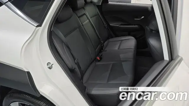 Hyundai Kona 2023 — Фото 11/20